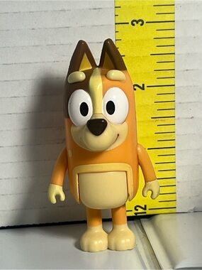 Bluey Bandit/Bluey Collectible Figure - Orange/Beige 3”